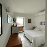 Camera Vista Mare Francesca 3* Vernazza